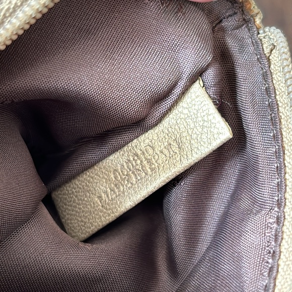 Loewe zippered pouch in shimmery gold - Picture 5 of 10